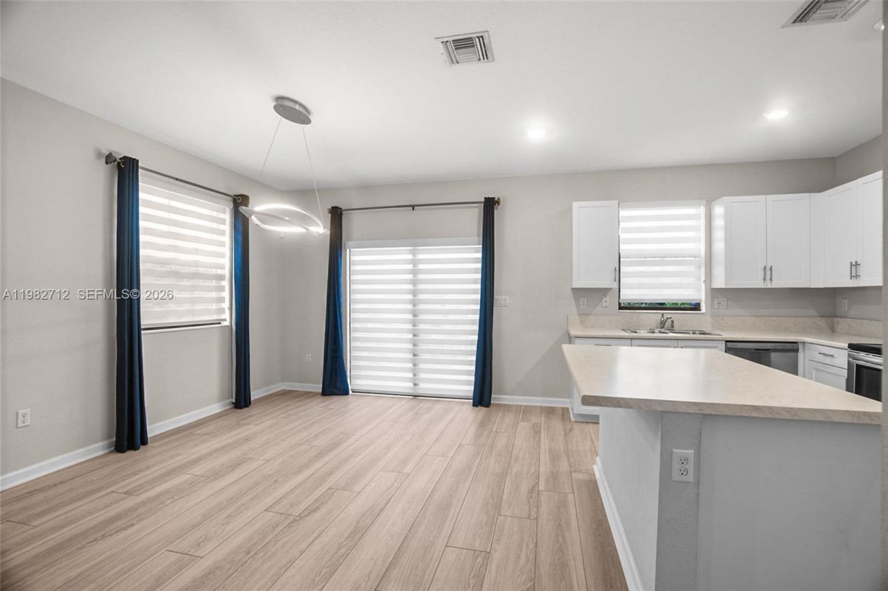 4665 Caspian Way, Davie, FL 33314 Photo