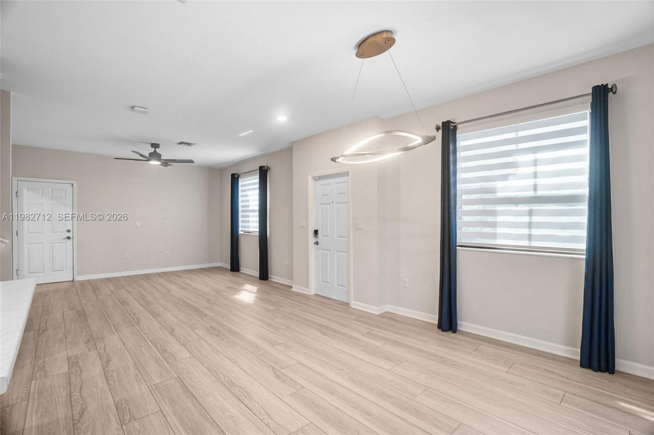 4665 Caspian Way, Davie, FL 33314 Photo