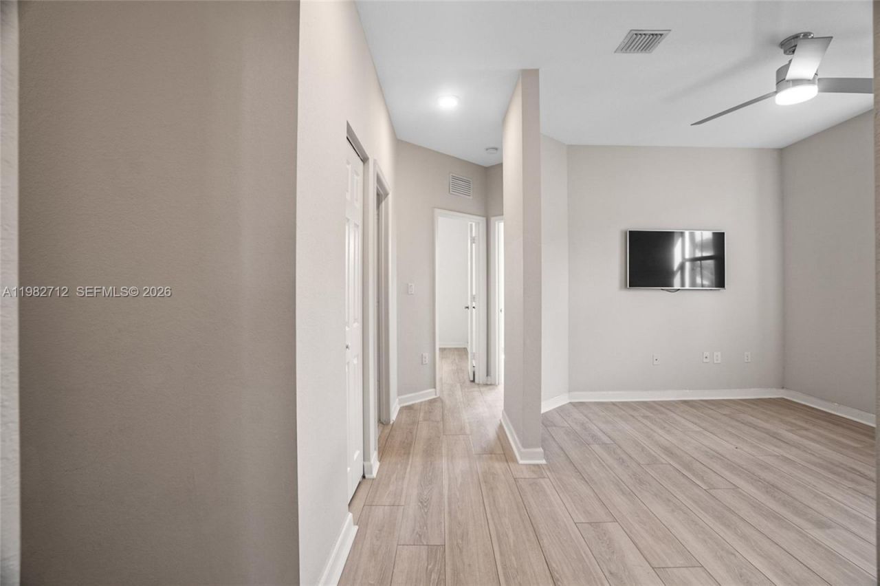 4665 Caspian Way, Davie, FL 33314 Photo