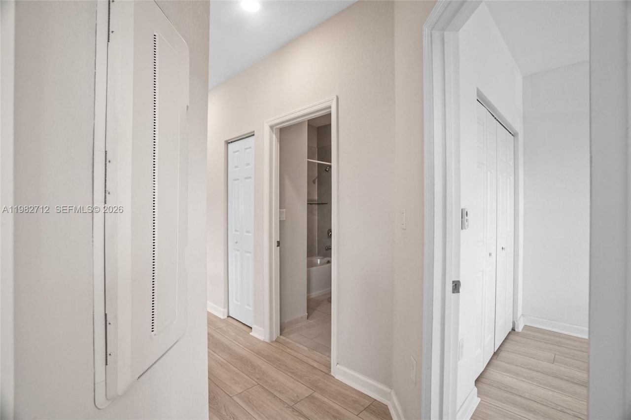 4665 Caspian Way, Davie, FL 33314 Photo