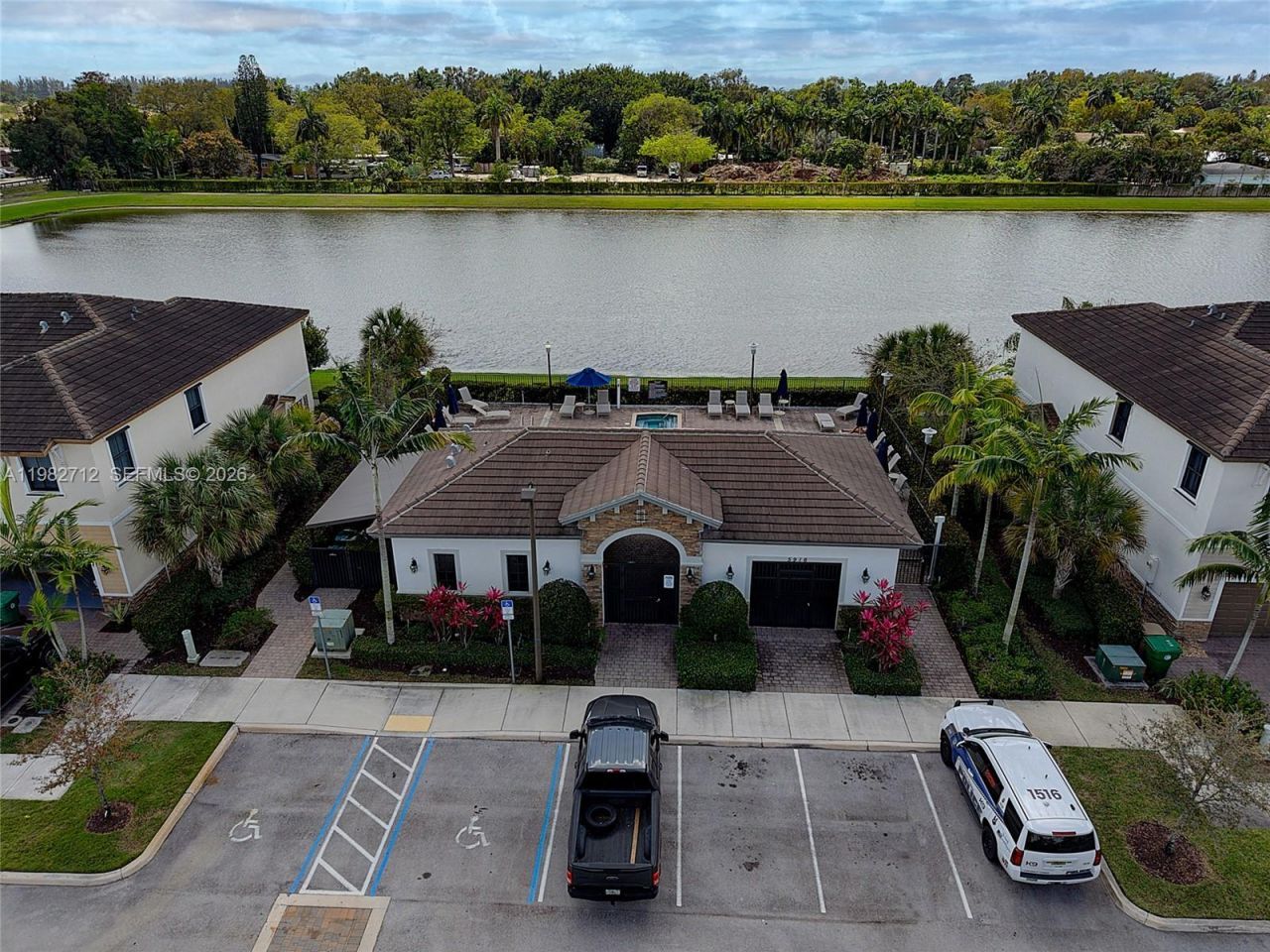 4665 Caspian Way, Davie, FL 33314 Photo