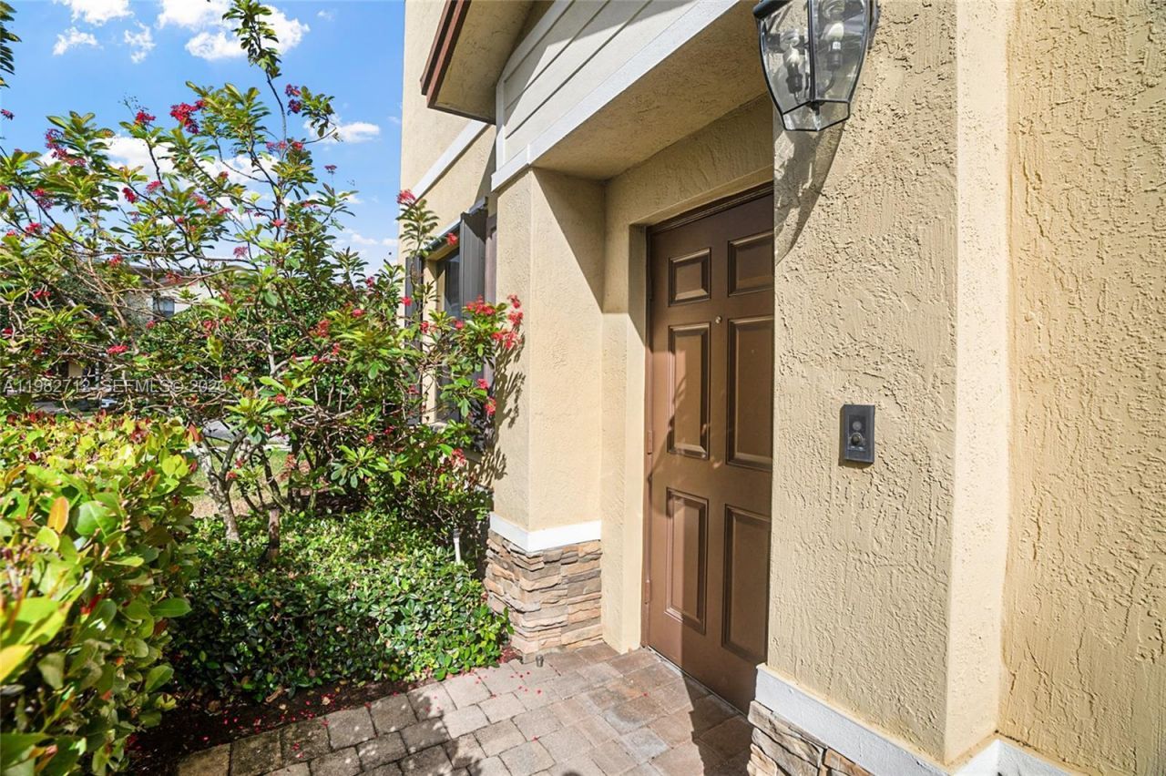 4665 Caspian Way, Davie, FL 33314 Photo