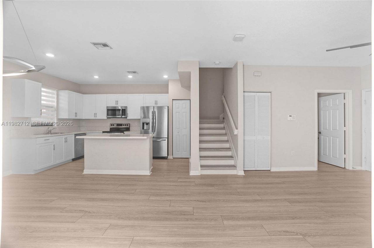 4665 Caspian Way, Davie, FL 33314 Photo