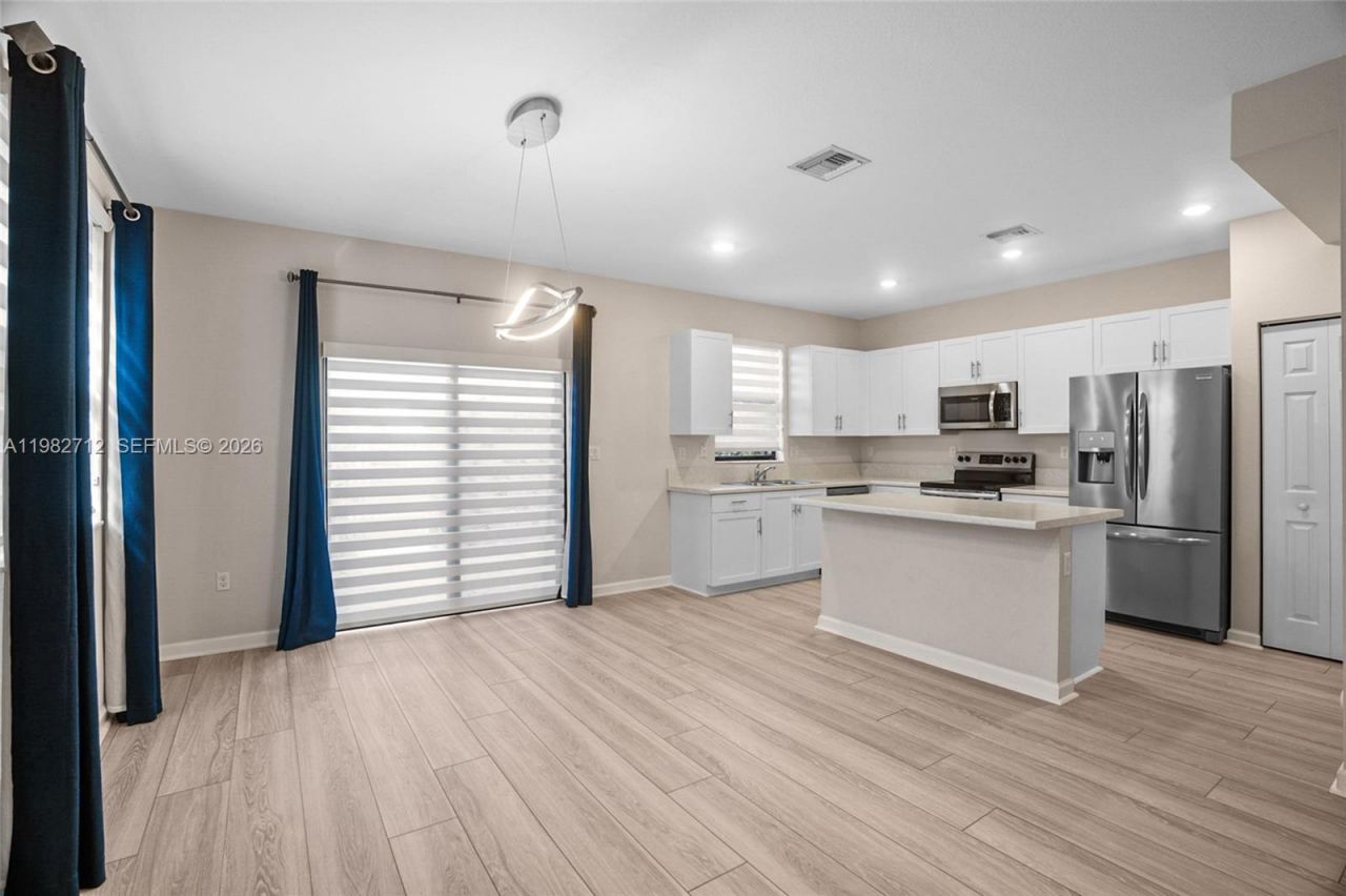 4665 Caspian Way, Davie, FL 33314 Photo