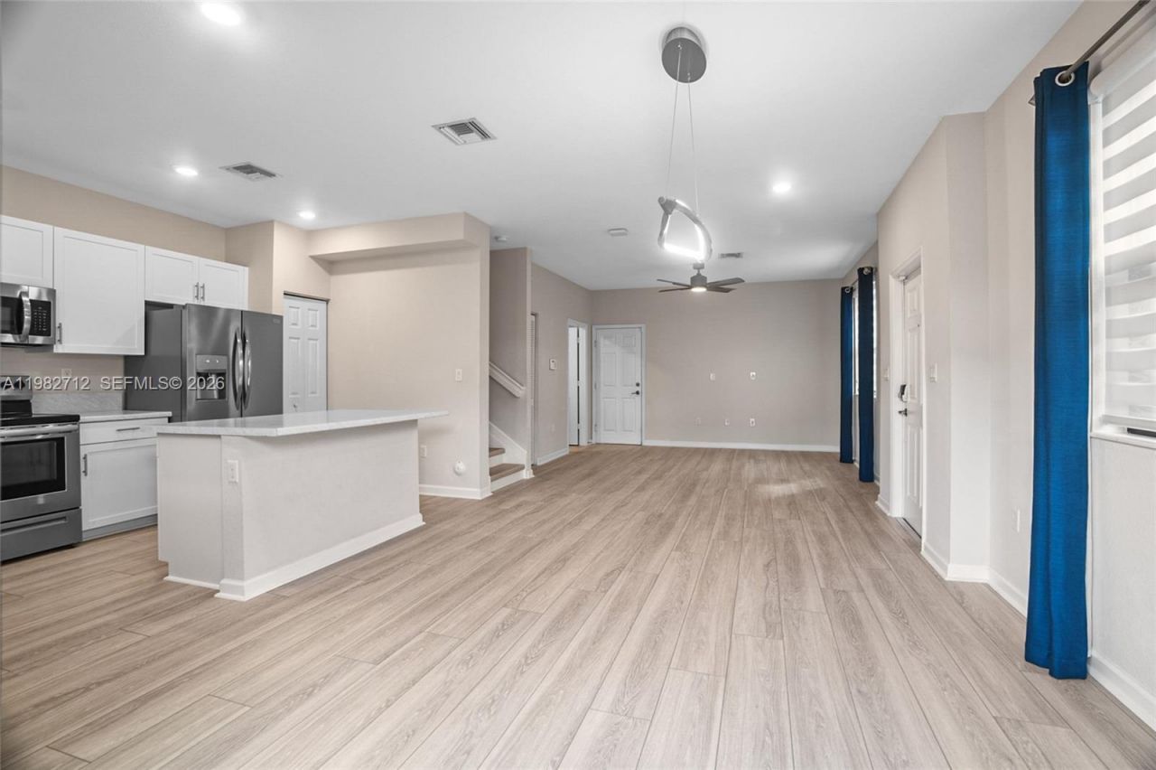 4665 Caspian Way, Davie, FL 33314 Photo