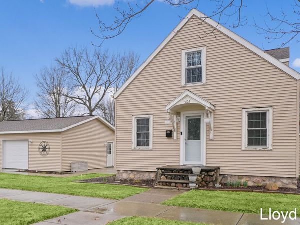708 Brush Street, Portland, MI 48875