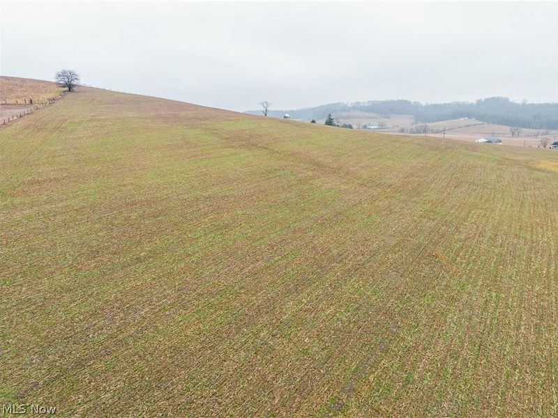 3967 Crooked Run Road NW, New Philadelphia, OH 44663 Photo 1