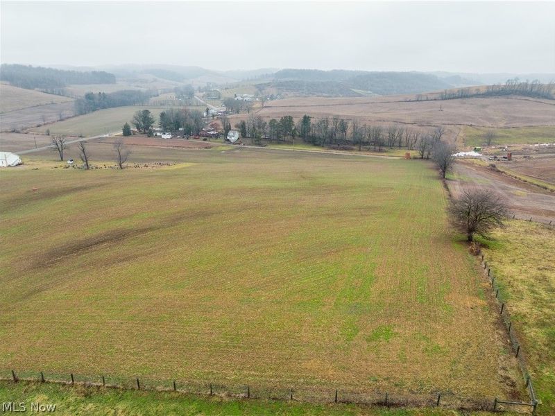 3967 Crooked Run Road NW, New Philadelphia, OH 44663 Photo 3