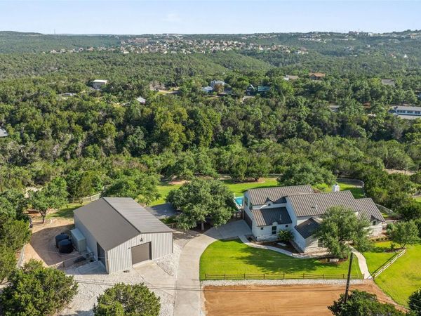 1302 Sparrow LN, Austin, TX 78734