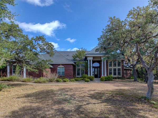 465 Hannah DR, Dripping Springs, TX 78620