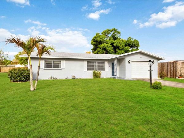181 SANDHURST DRIVE, VENICE, FL 34293