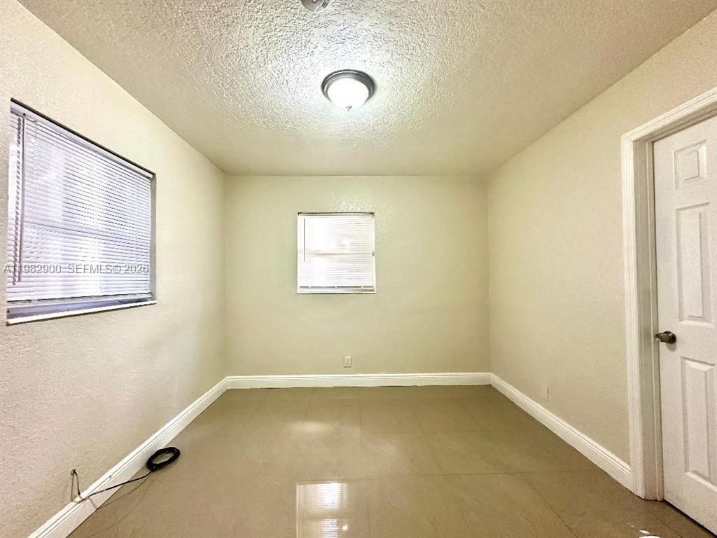 525 NW 15th Ter , Fort Lauderdale, FL 33311 Photo