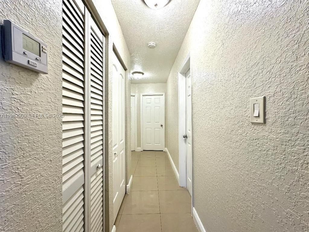 525 NW 15th Ter , Fort Lauderdale, FL 33311 Photo