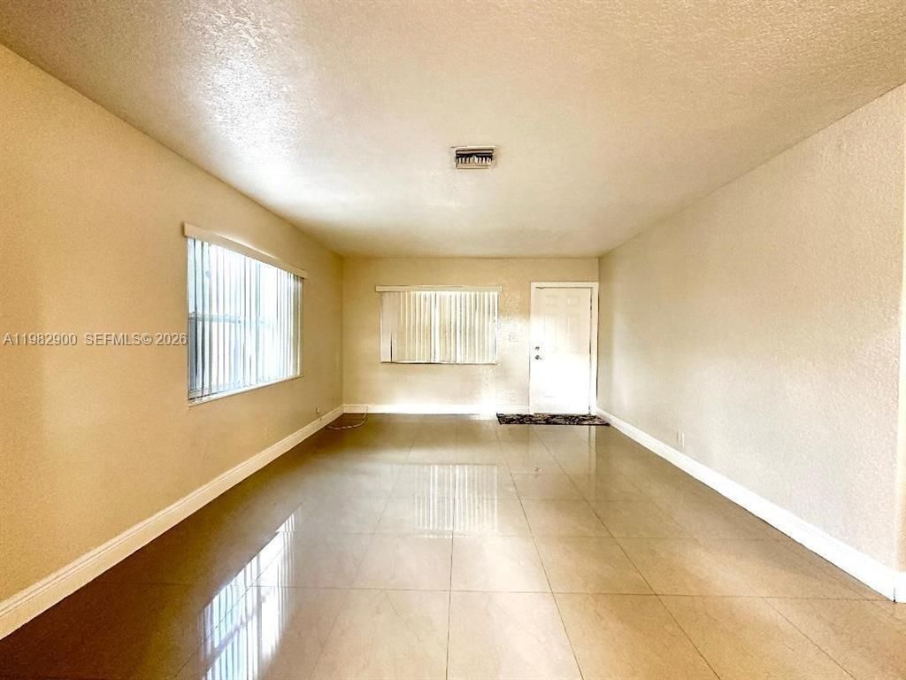 525 NW 15th Ter , Fort Lauderdale, FL 33311 Photo