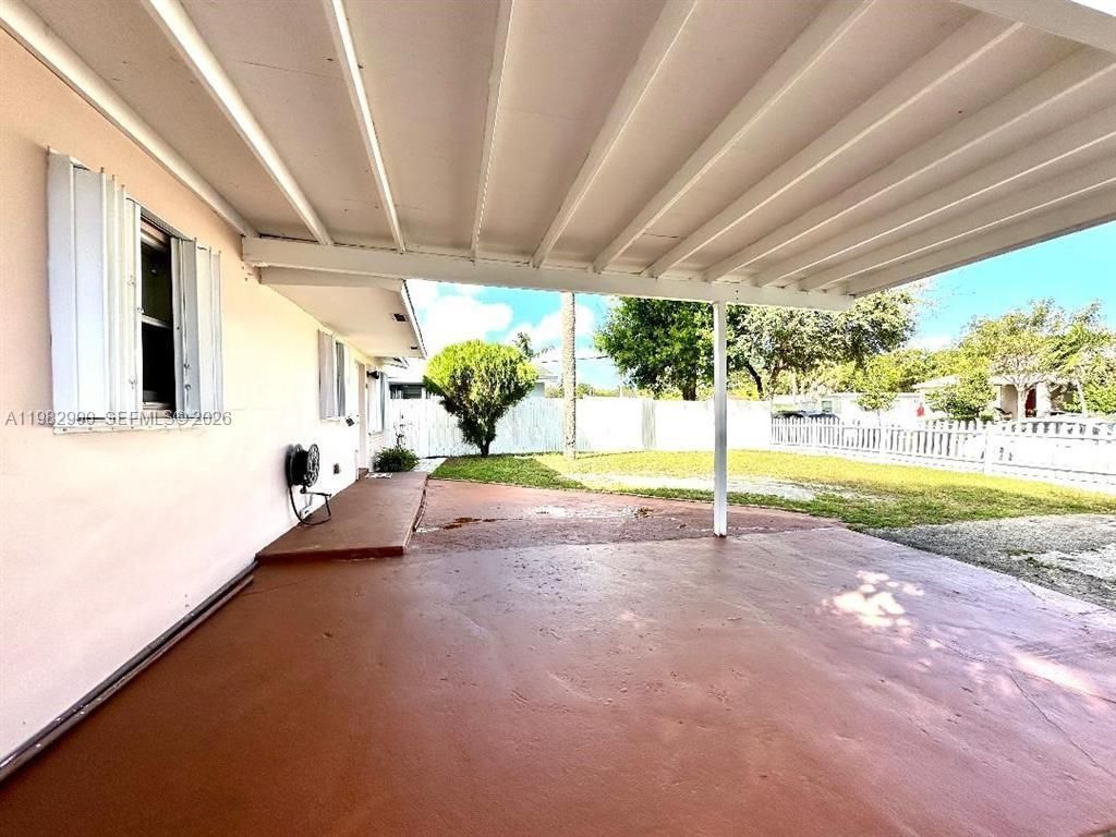 525 NW 15th Ter , Fort Lauderdale, FL 33311 Photo