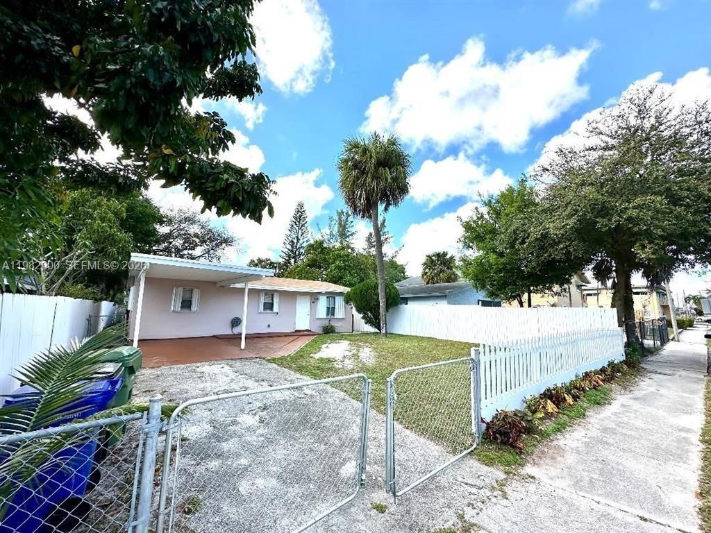 525 NW 15th Ter , Fort Lauderdale, FL 33311 Photo