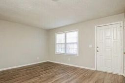 1500 Seacroft Road photo 4