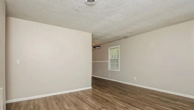 1500 Seacroft Road Photo 4