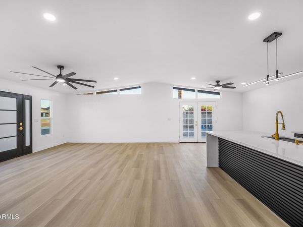1246 E WINTER Drive, Phoenix, AZ 85020