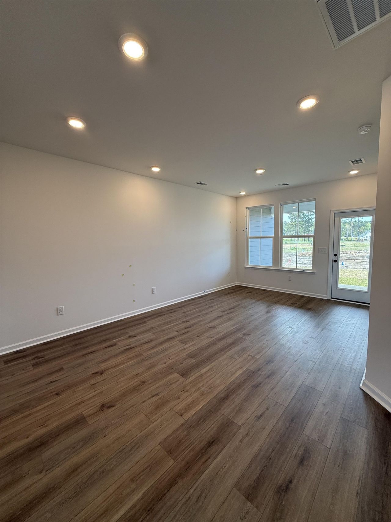 657 Bolder Way Photo 4