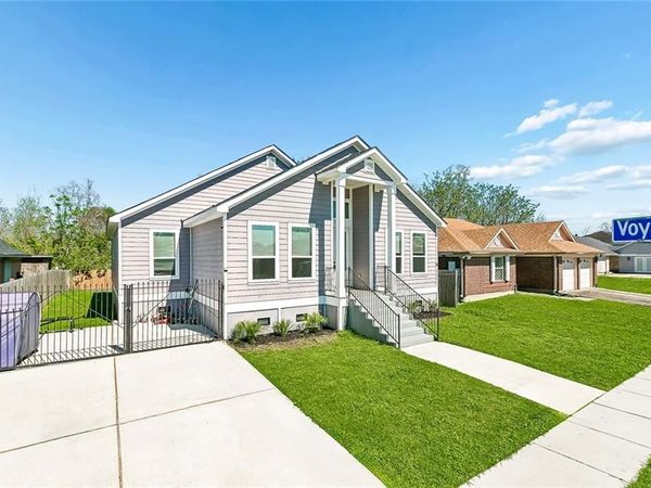 7271 VOYAGEUR Drive , New Orleans, LA 70129