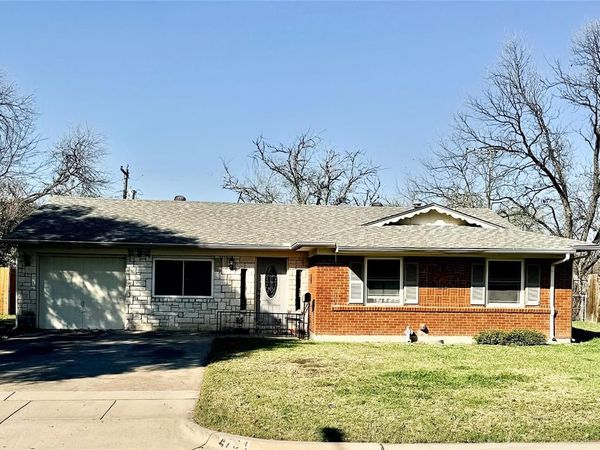 4704 Carlyle Drive, Fort Worth, TX 76132