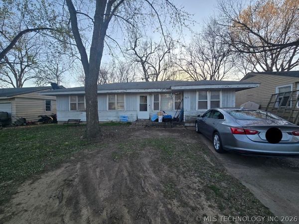 1869 S Armstrong Avenue , Bartlesville, OK 74003