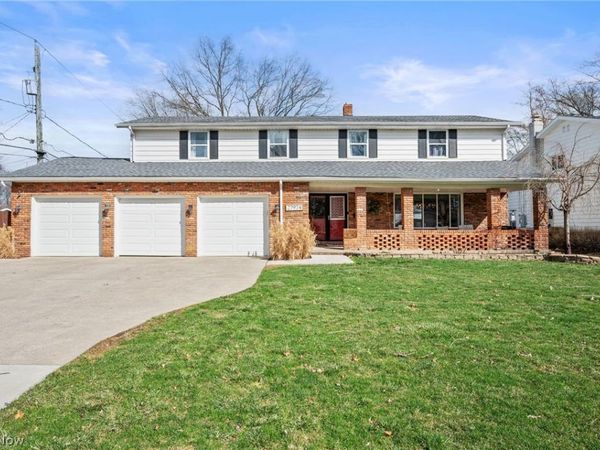 27974 Sanders Lane , North Olmsted, OH 44070