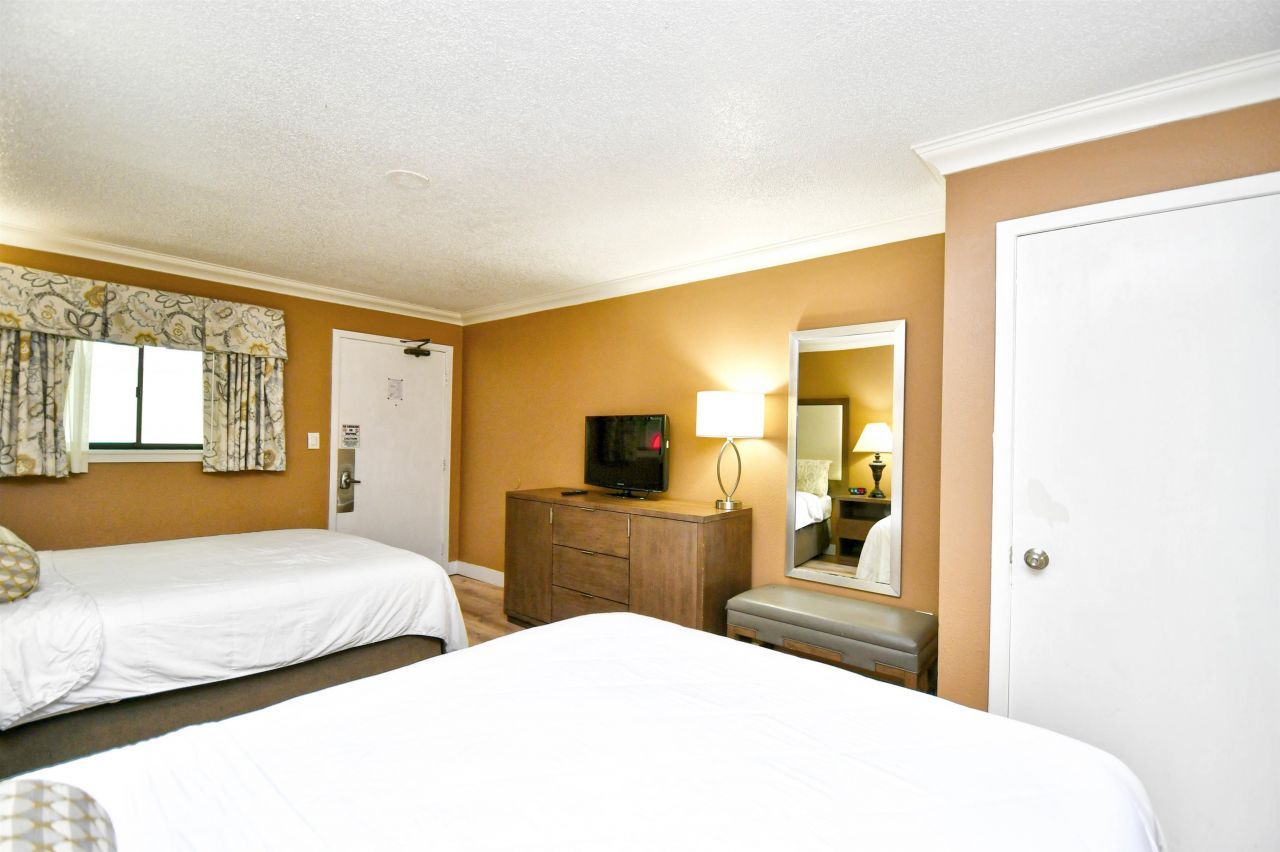 1105 South Ocean Blvd. Photo 15