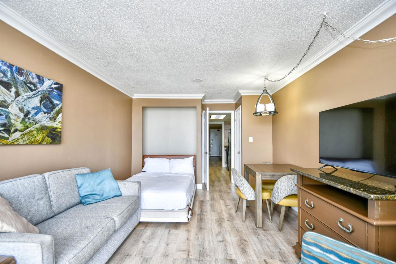 1105 South Ocean Blvd. Photo 8
