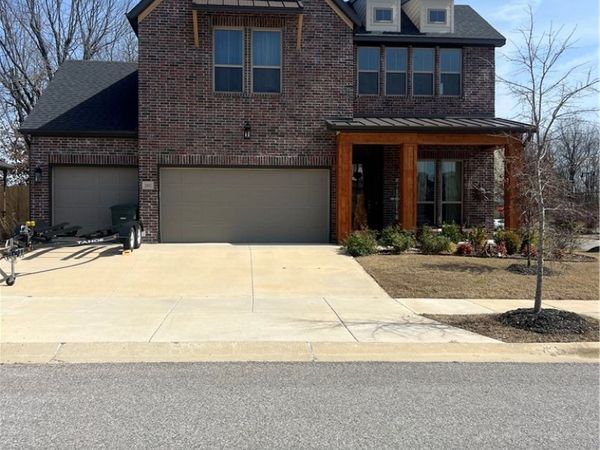 2852 N Poppy Lane, Fayetteville, AR 72704