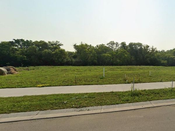 8912 Meadowlark Parkway , Horace, ND 58047