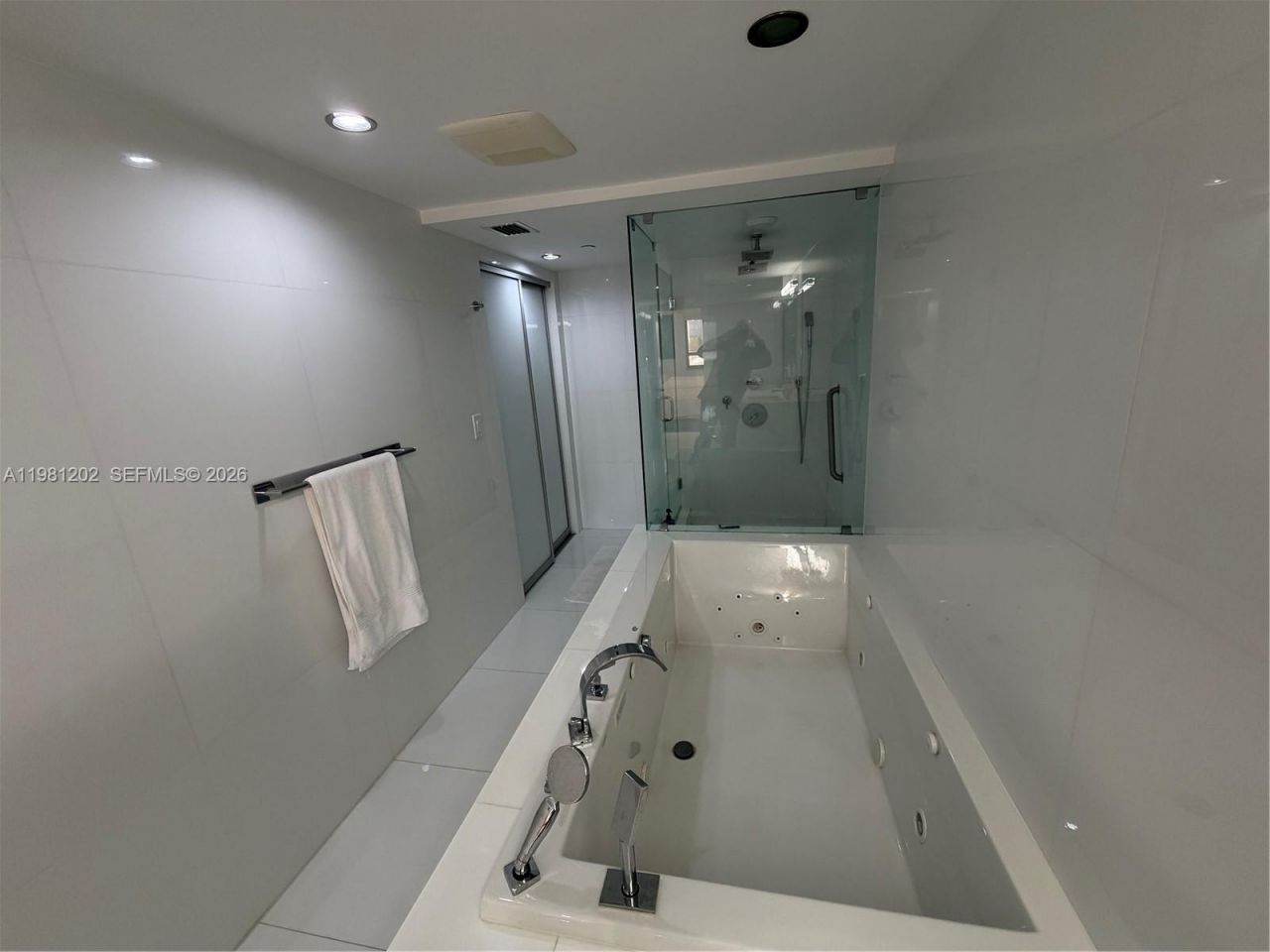 9350 W Bay Harbor Dr , Unit 5C, Bay Harbor Islands, FL 33154 Photo