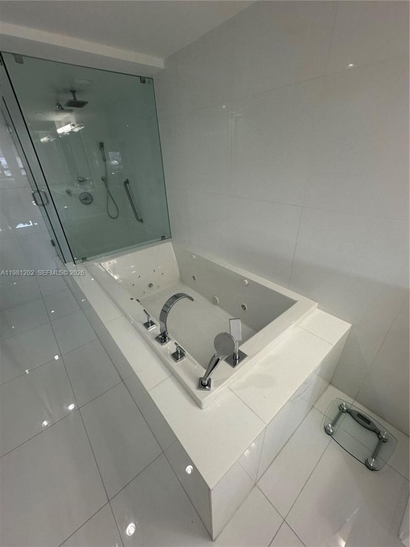 9350 W Bay Harbor Dr , Unit 5C, Bay Harbor Islands, FL 33154 Photo