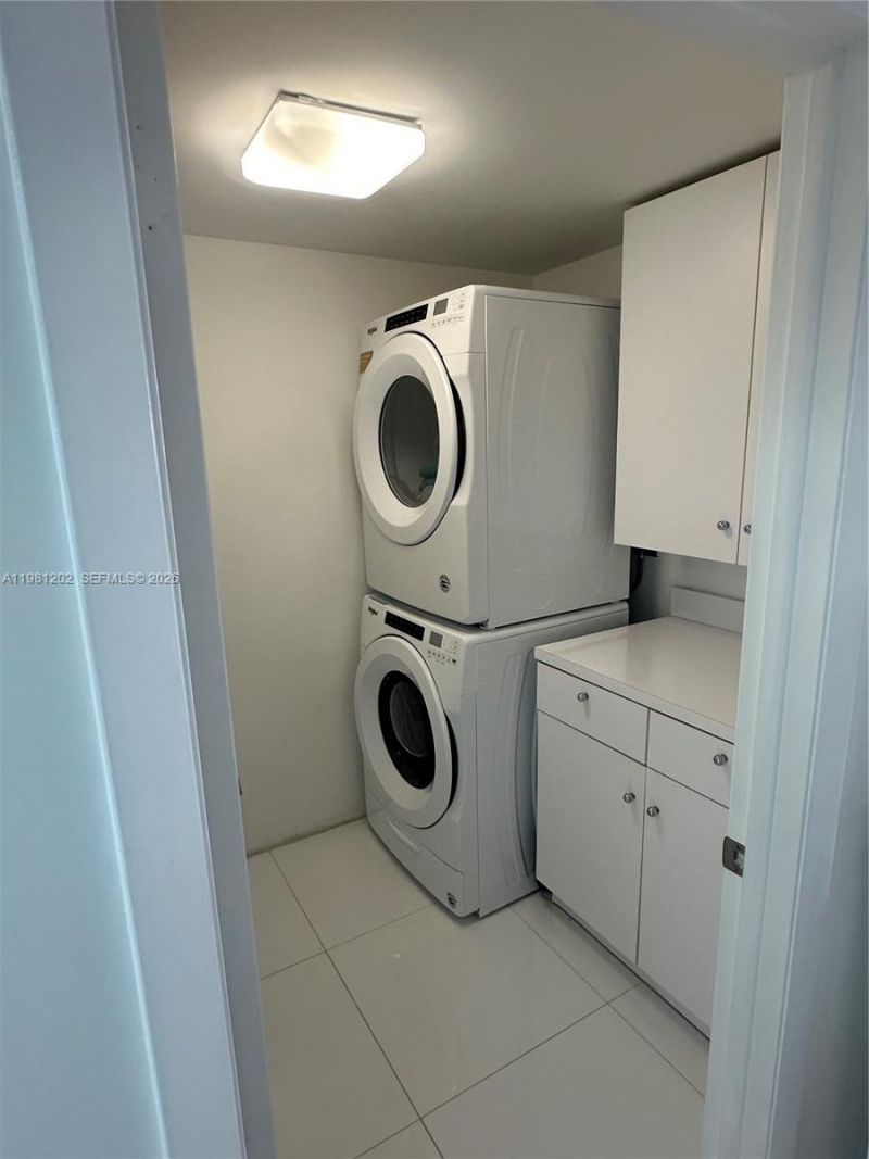 9350 W Bay Harbor Dr , Unit 5C, Bay Harbor Islands, FL 33154 Photo