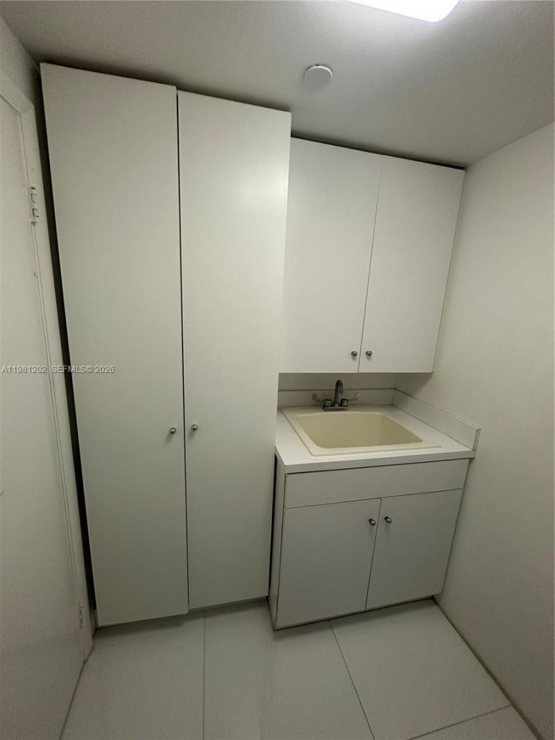 9350 W Bay Harbor Dr , Unit 5C, Bay Harbor Islands, FL 33154 Photo