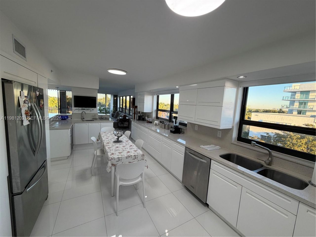 9350 W Bay Harbor Dr , Unit 5C, Bay Harbor Islands, FL 33154 Photo