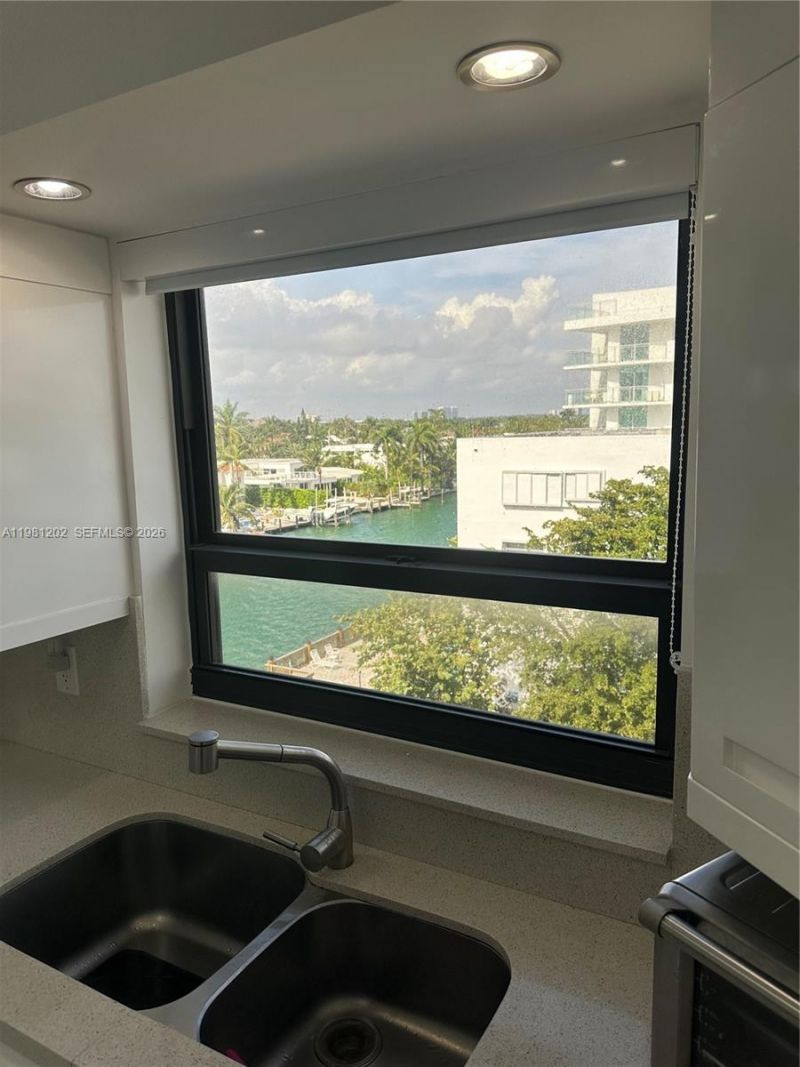 9350 W Bay Harbor Dr , Unit 5C, Bay Harbor Islands, FL 33154 Photo