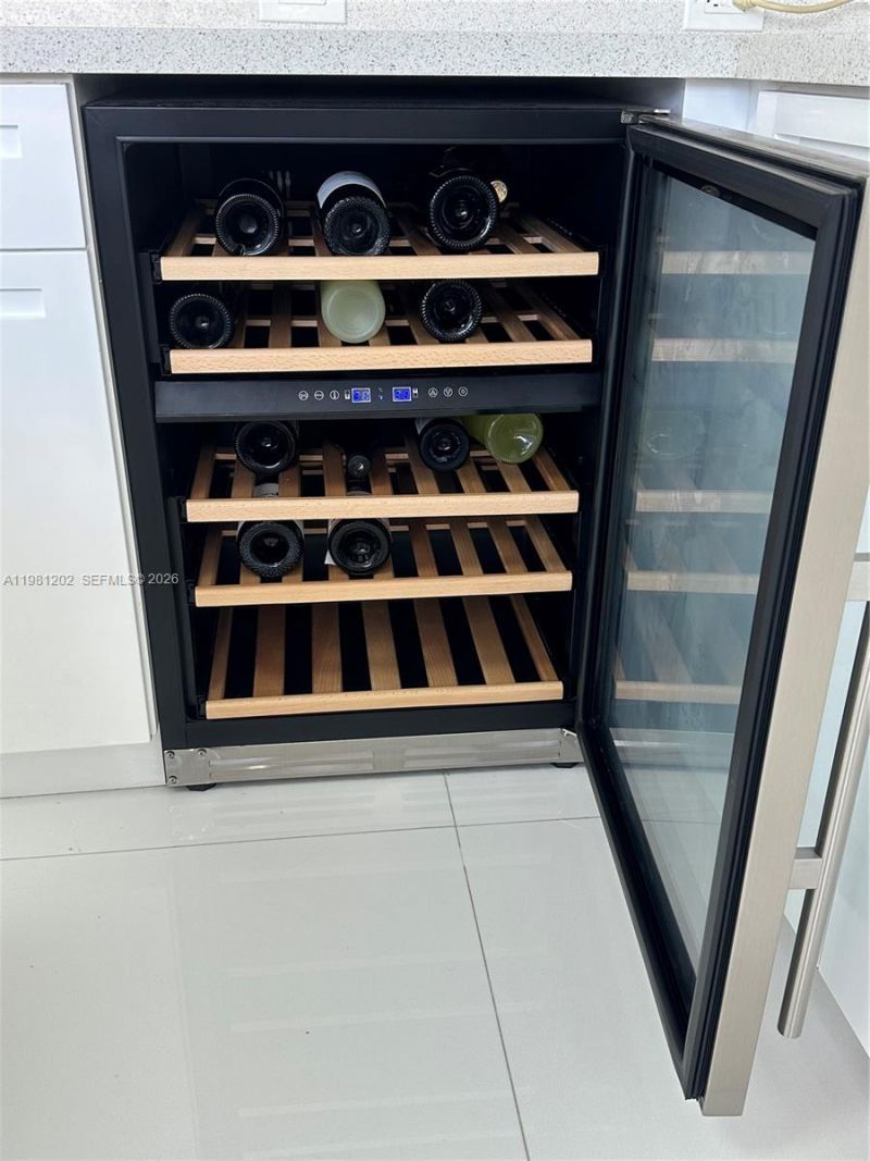 9350 W Bay Harbor Dr , Unit 5C, Bay Harbor Islands, FL 33154 Photo