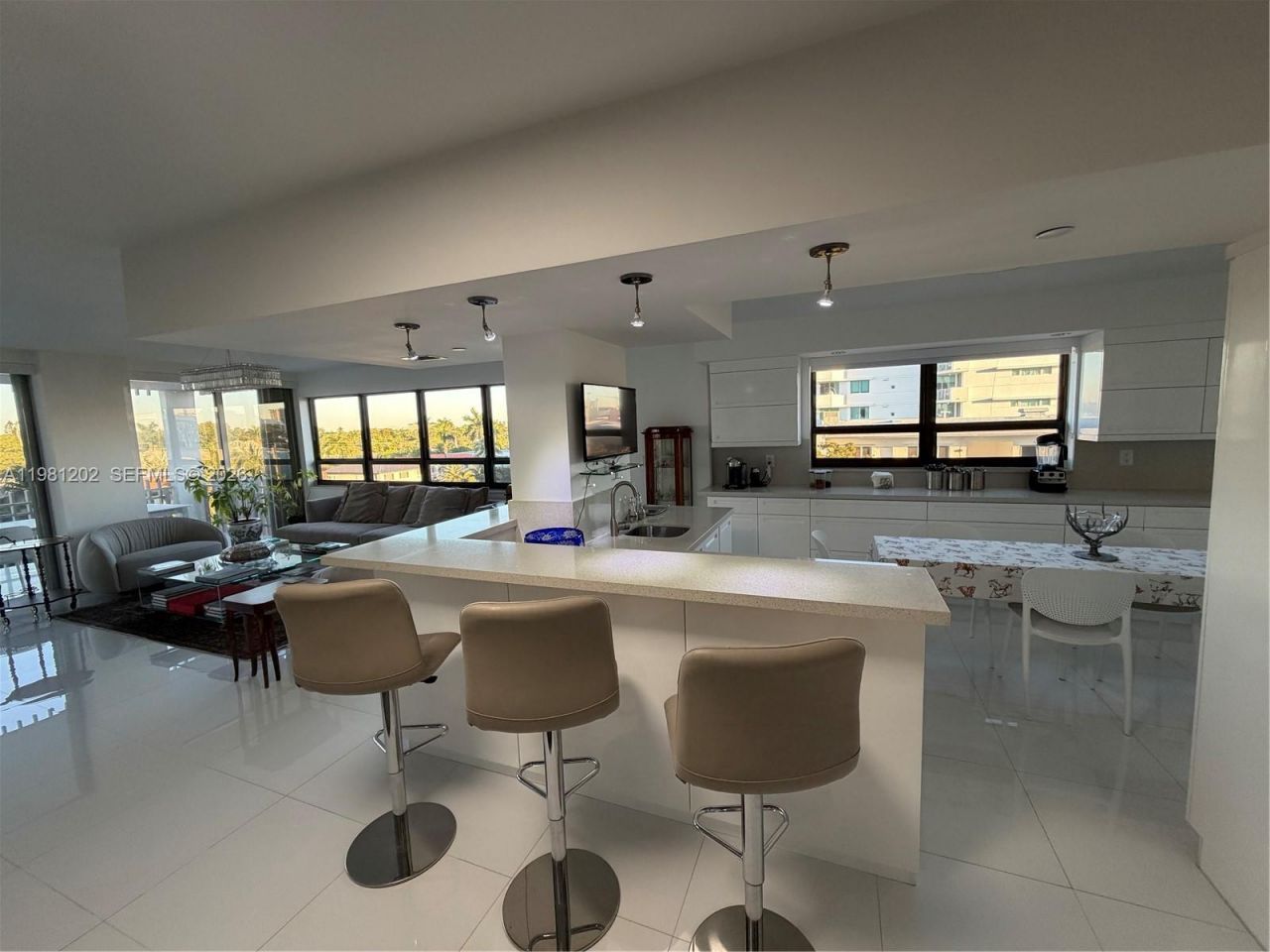 9350 W Bay Harbor Dr , Unit 5C, Bay Harbor Islands, FL 33154 Photo