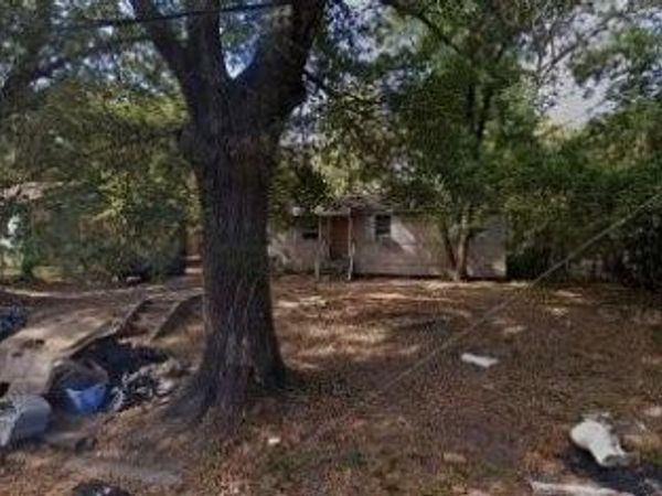 2226 Queens Highway, Shreveport, LA 71103