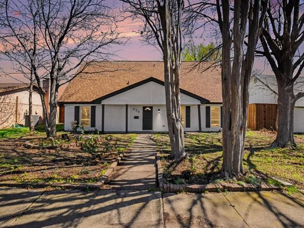 626 Bradfield Drive , Garland, TX 75042
