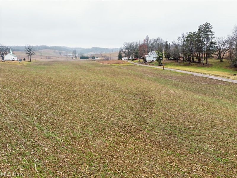 3967 Crooked Run Road NW, New Philadelphia, OH 44663 Photo 2