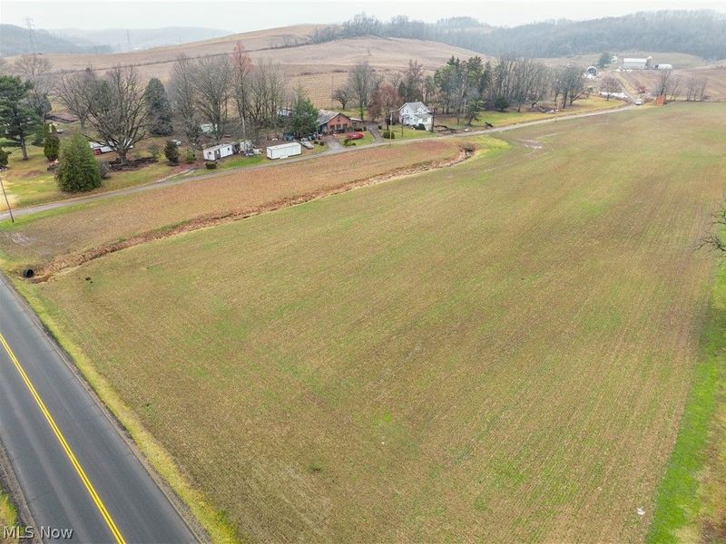 3967 Crooked Run Road NW, New Philadelphia, OH 44663 Photo 6