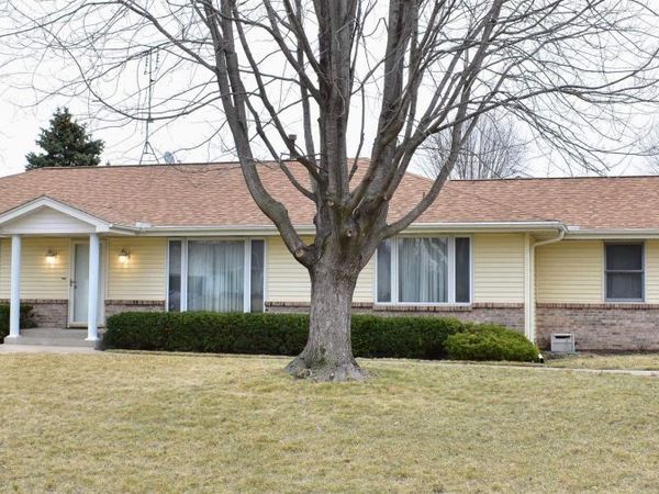 8405 Centaur Drive, MACHESNEY PARK, IL 61115