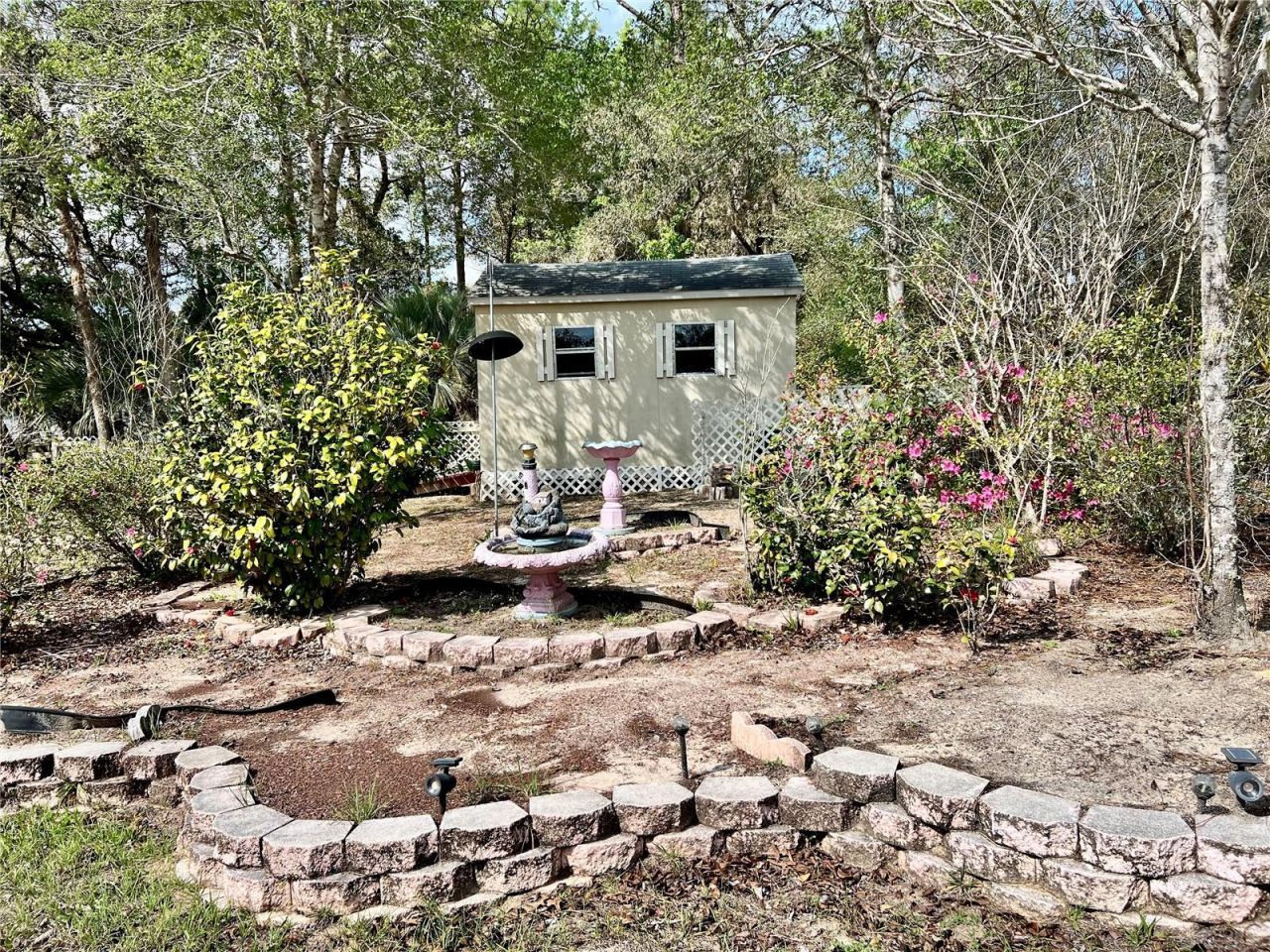 1995 E Newhaven Street , Inverness, FL 34453 Photo