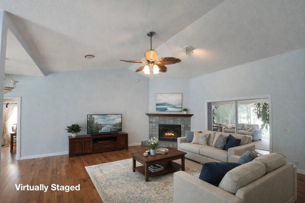 1995 E Newhaven Street , Inverness, FL 34453 Photo