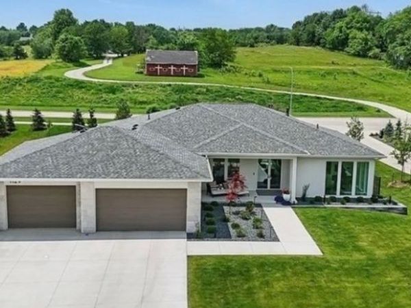 1129 S Wilder Place, West Des Moines, IA 50266