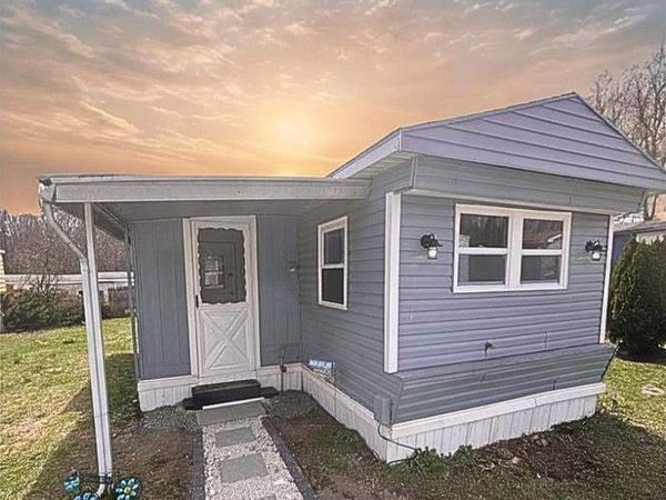 16 Jennifer Court, Poughkeepsie, NY 12601