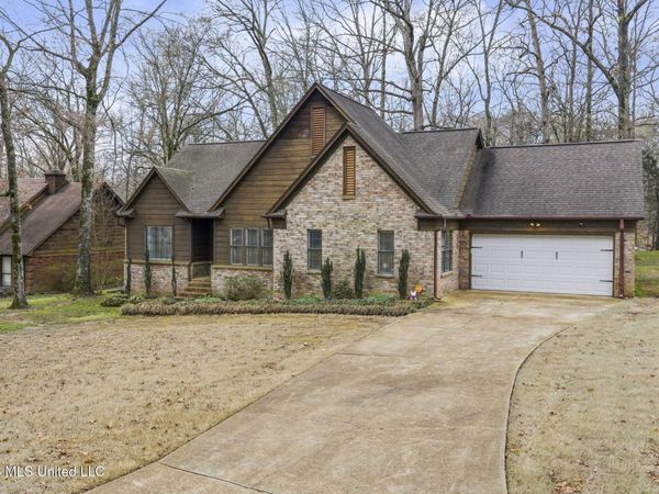 2383 Geneva Drive, Nesbit, MS 38651